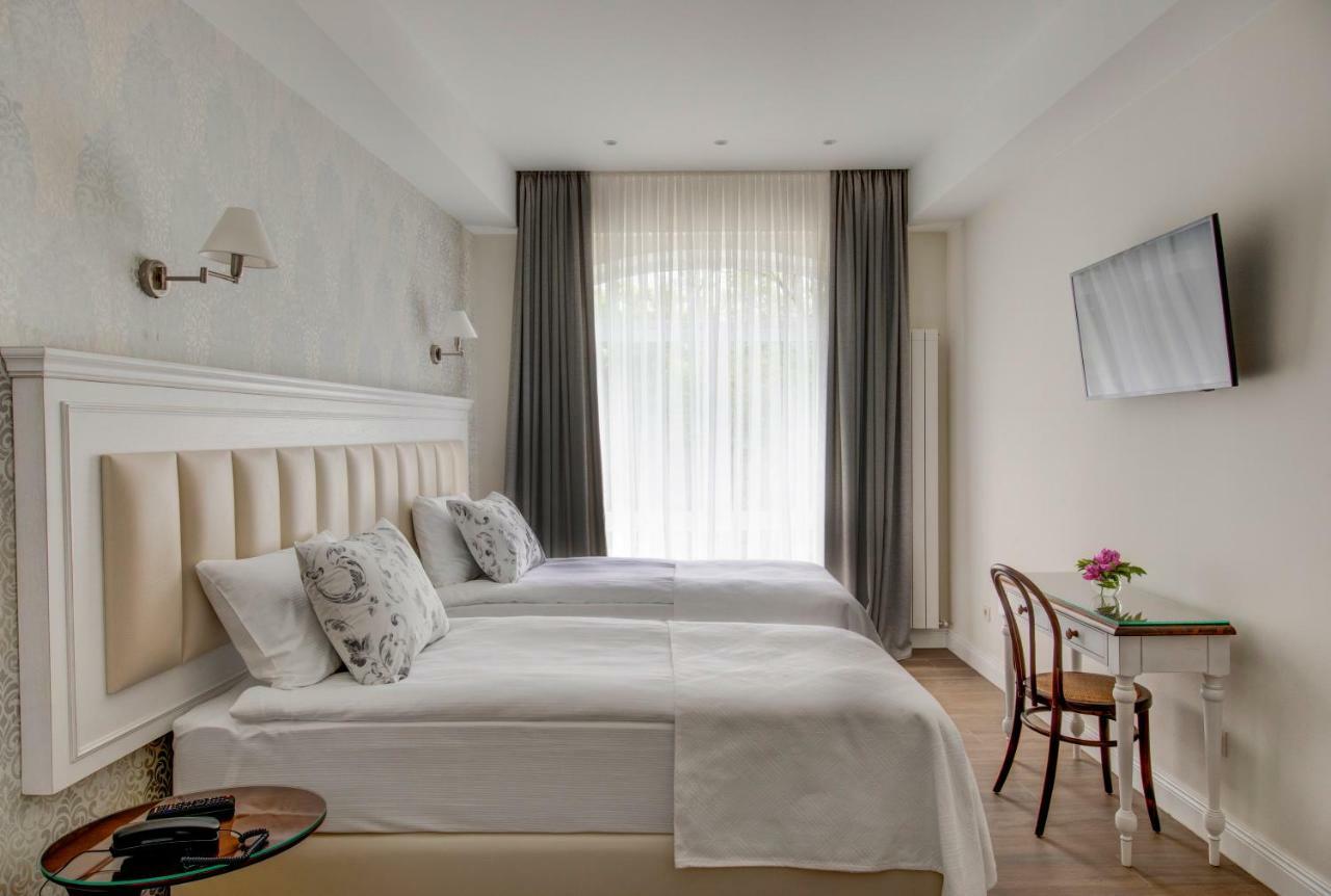 Hotel Passport Тбилиси Екстериор снимка